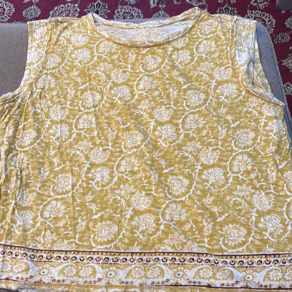 Free People Tops - Free People yellow floral sleeveless top shirt size large